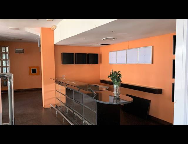 410M² RETAIL TO LET IN POINT WATERFRONT